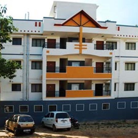 The Tavern Bed & Breakfast Bangalore Exterior photo