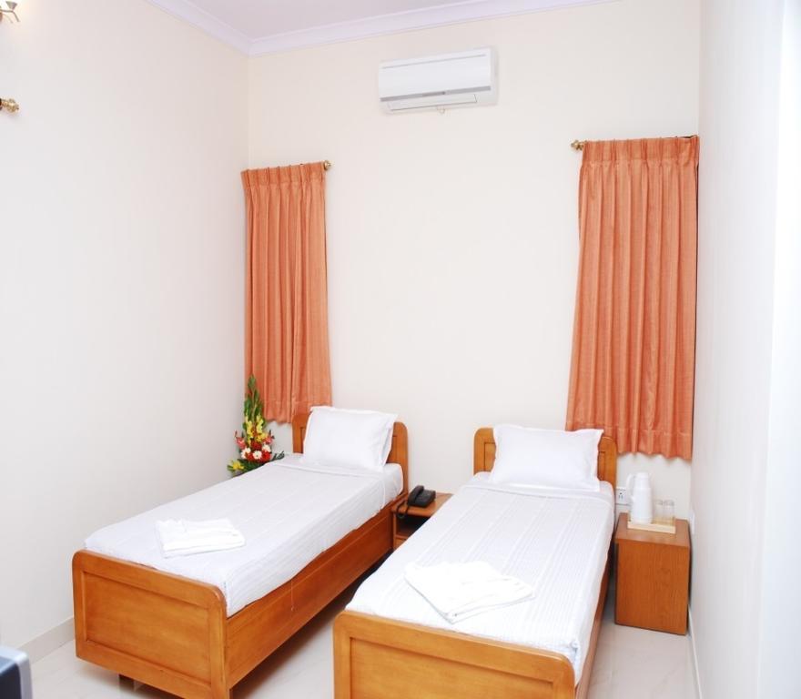 The Tavern Bed & Breakfast Bangalore Room photo